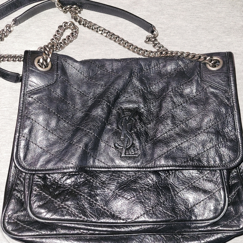 YSL 'Nikki' Medium Chain Bag **FREE DESIGNER SUNGLASSES W/PURCHASE**READ DESCRIP